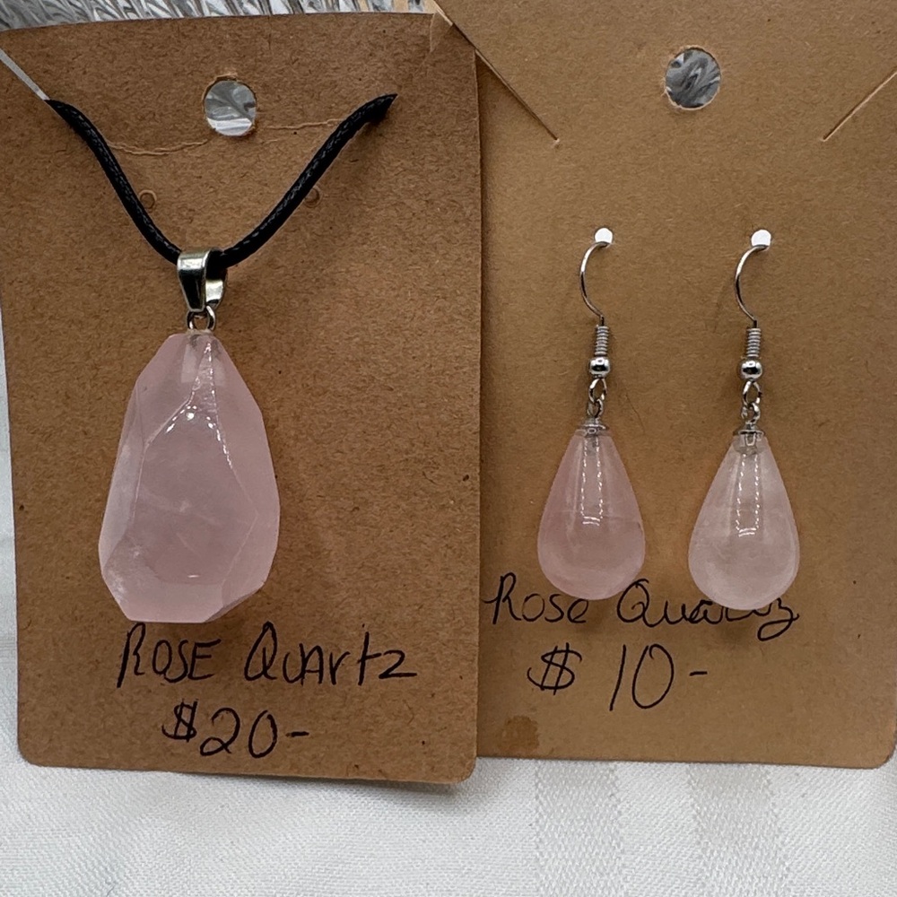 Rose quartz necklace and earring set 1.5 inch with 9” cord. (10.5”) SET new